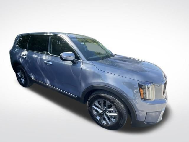 Used 2025 Silver Kia LX image 9
