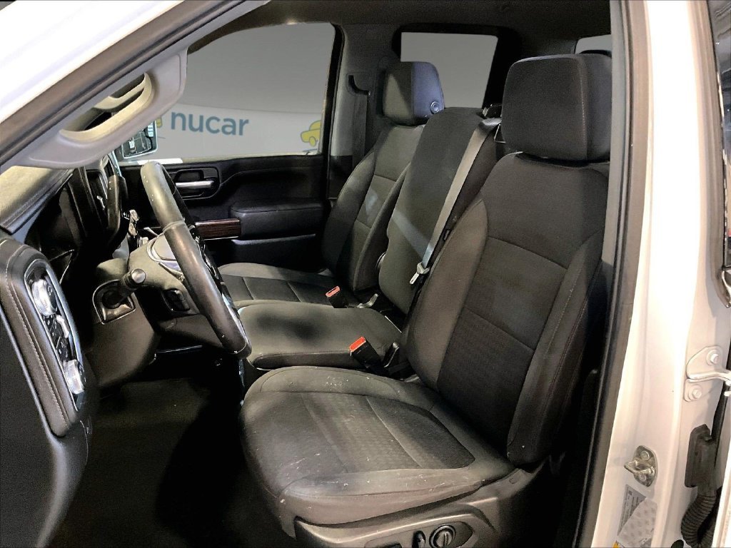 Used 2022 White GMC SLE image 10