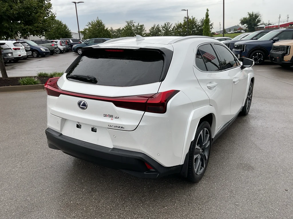 Used 2022 Eminent White Pearl Lexus PREM image 10