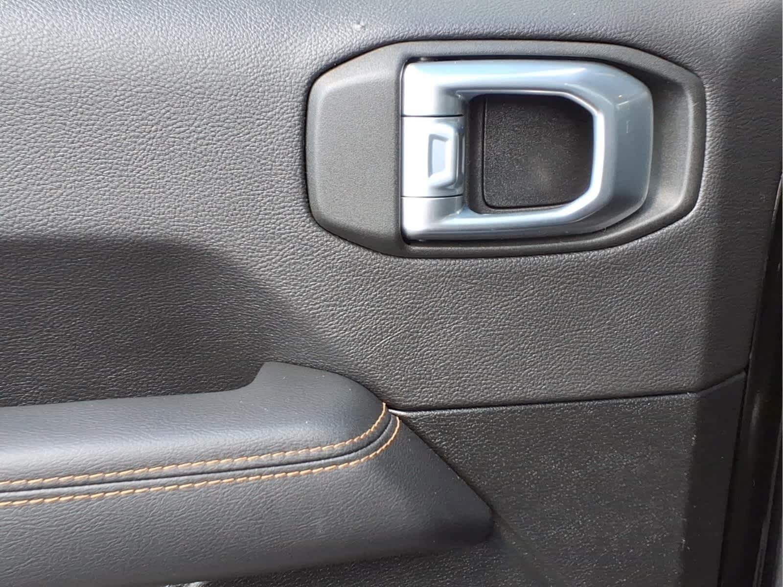 Used 2023 Black Clearcoat Jeep High Altitude image 28
