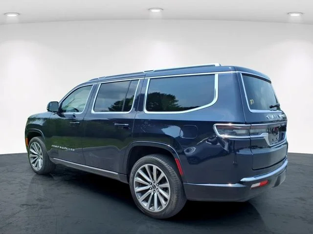 Used 2025 Black Jeep Base image 17