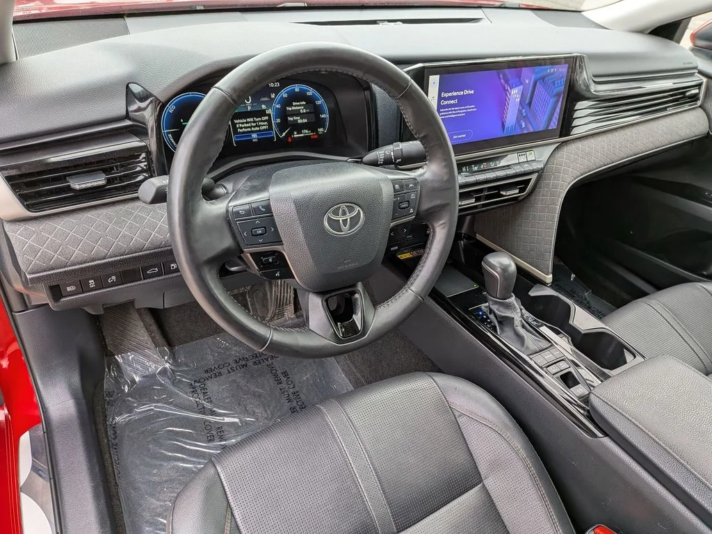 Used 2025 Red Toyota XLE image 10