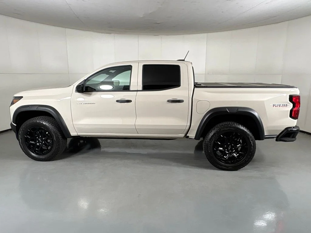 Used 2026 White Chevrolet Trail Boss image 5