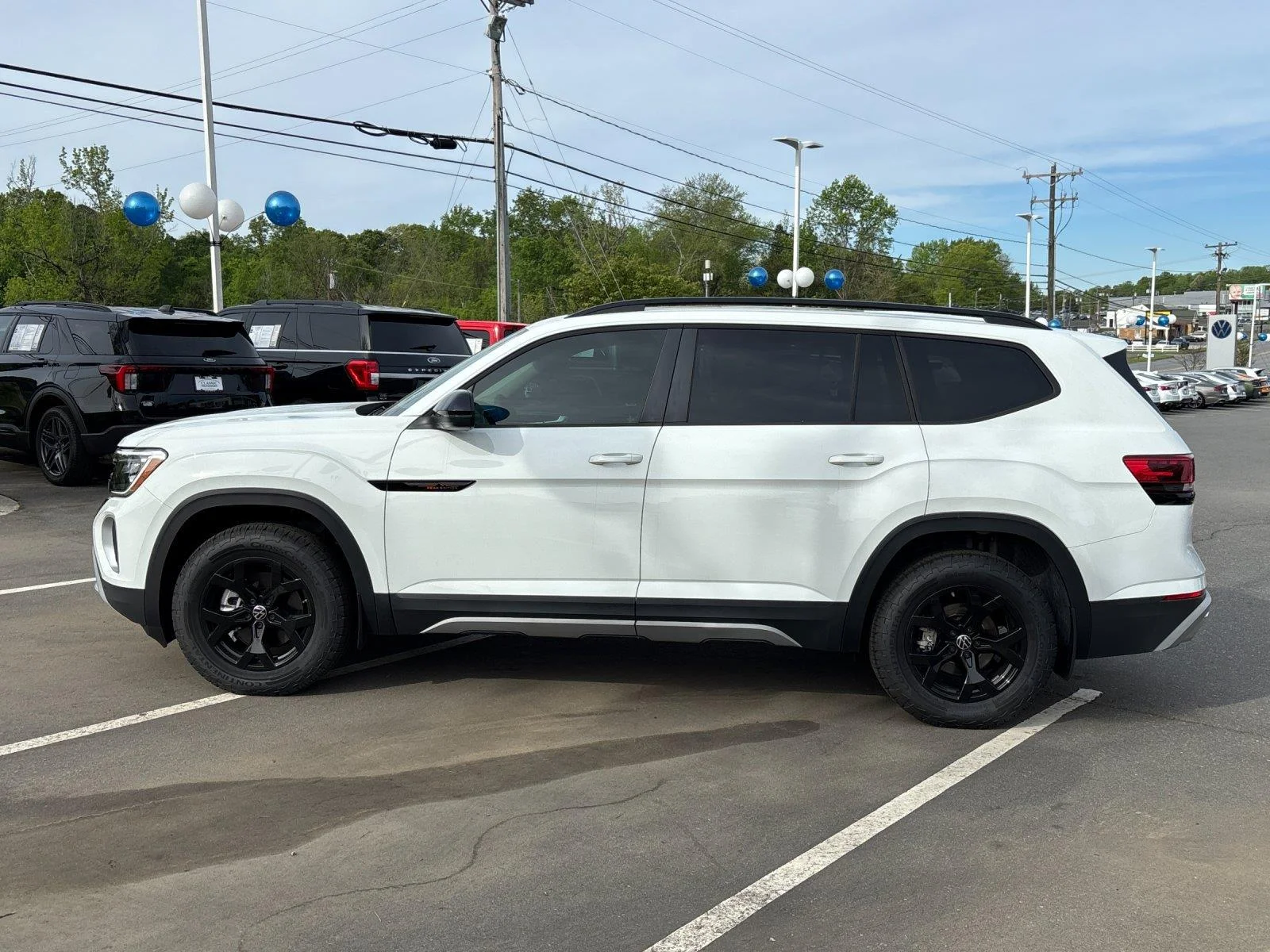 New 2025 Pure White Volkswagen 2.0T Peak Edition image 2