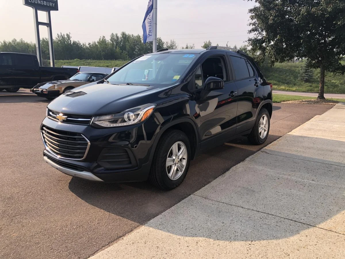 Used 2022 Blue Chevrolet Awd 4dr Lt image 3