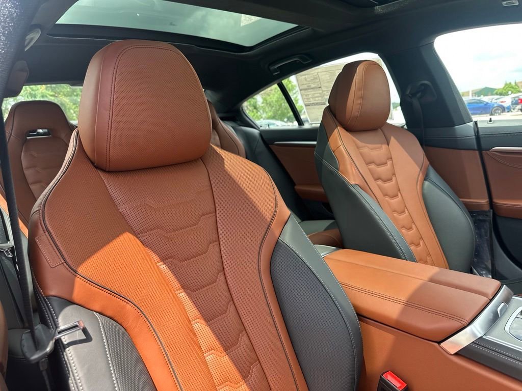 2026 BMW 8 Series 840i - Photo 24