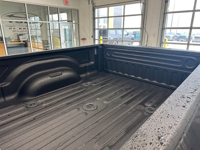 New 2026 Diamond Black Crystal Pearl-Coat Exterior Paint RAM Laramie image 20