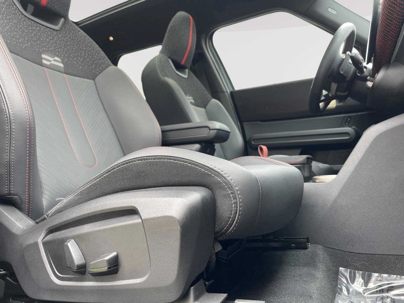 Used 2025 Legend Grey Metallic MINI John Cooper Works image 5
