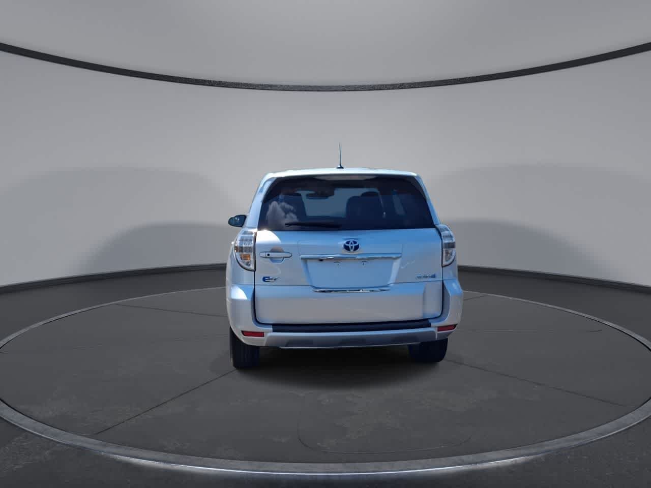 Used 2012 Classic Silver Metallic Toyota  image 7