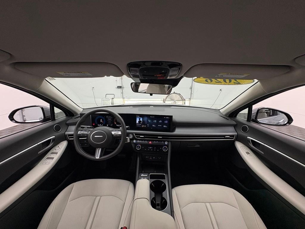Used 2026 Transmission Blue Hyundai SEL Sport image 3
