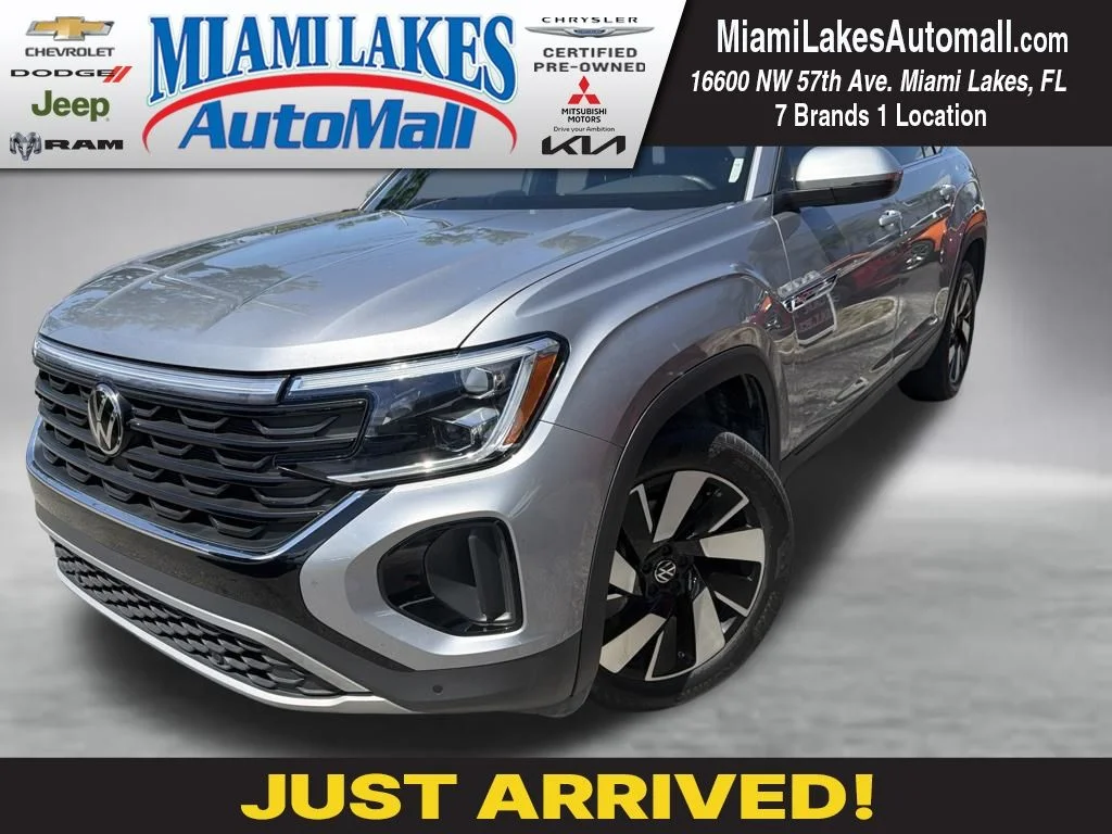 Used 2024 Gray Volkswagen 2.0T SE w/Technology image 1