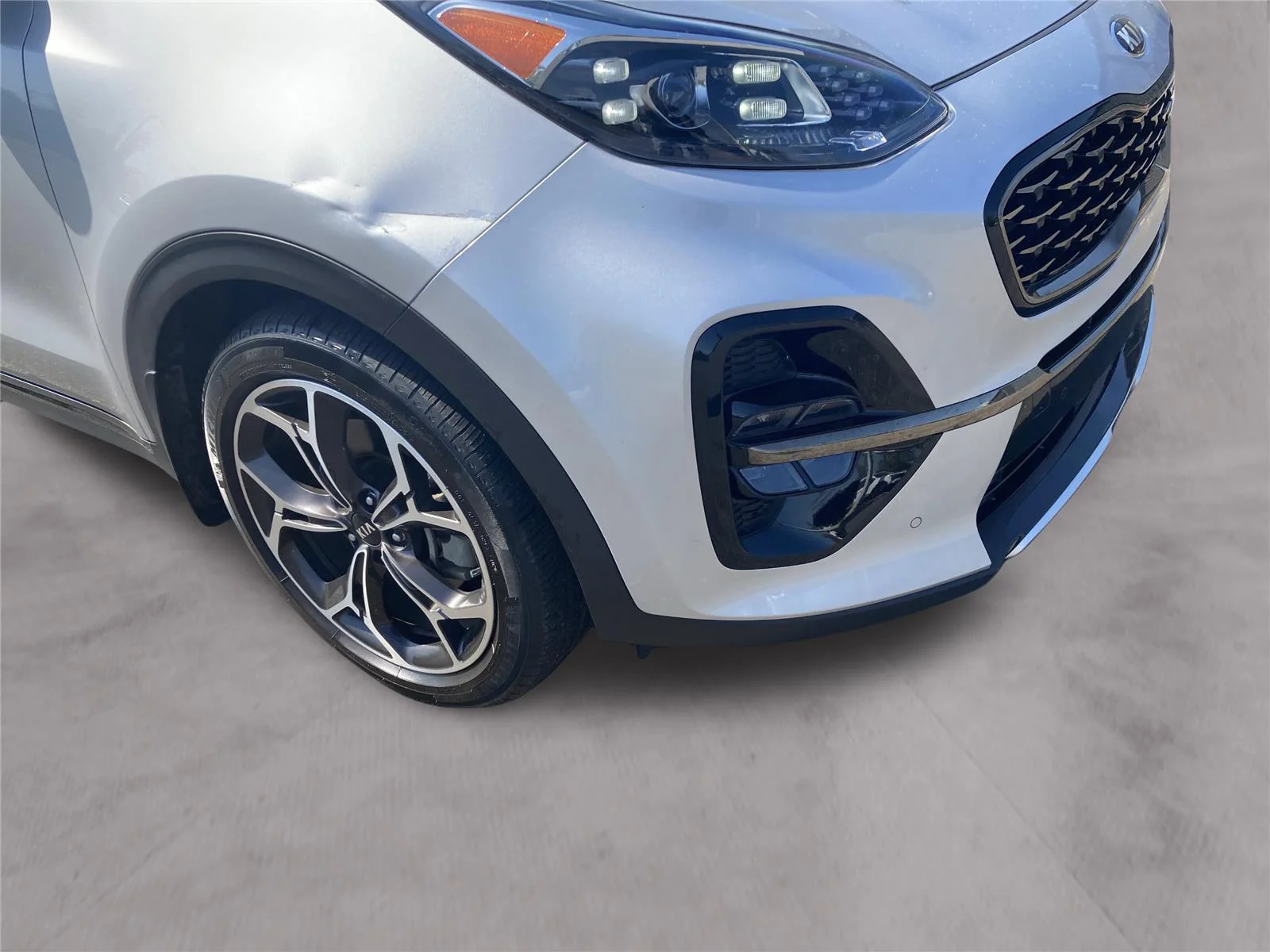 Used 2022 Sparkling Silver Kia SX Turbo image 10
