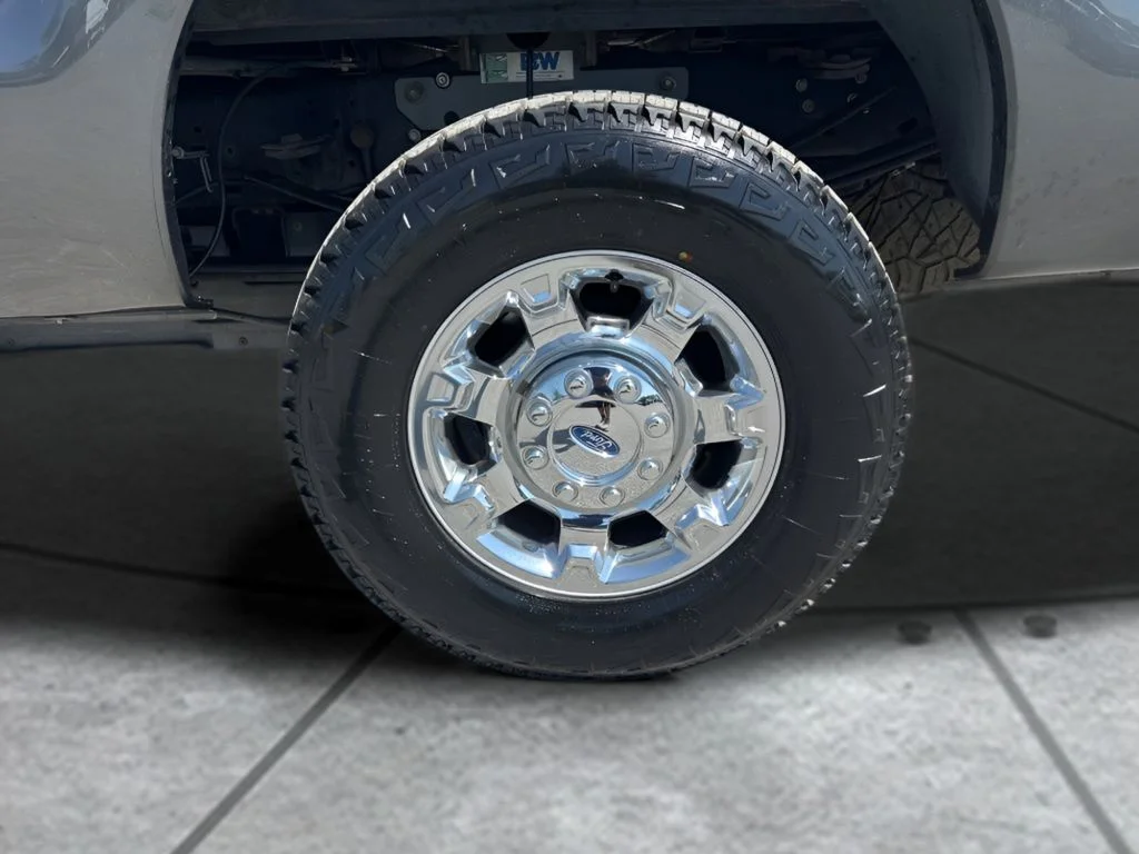 Used 2016 Gray Ford Lariat image 32