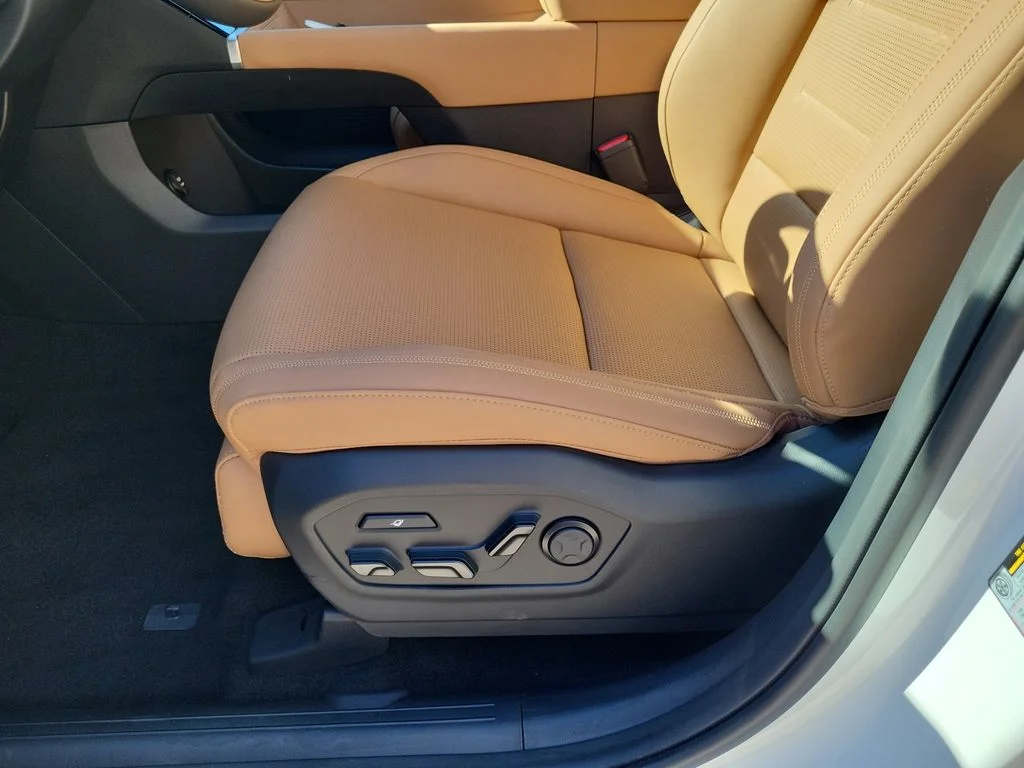New 2027 Serenity White Hyundai Calligraphy image 21