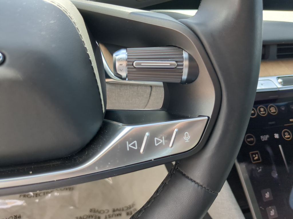 Used 2025 Red Lucid Touring image 29