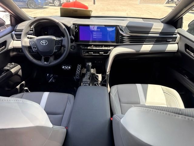 Used 2025  Toyota SE image 16