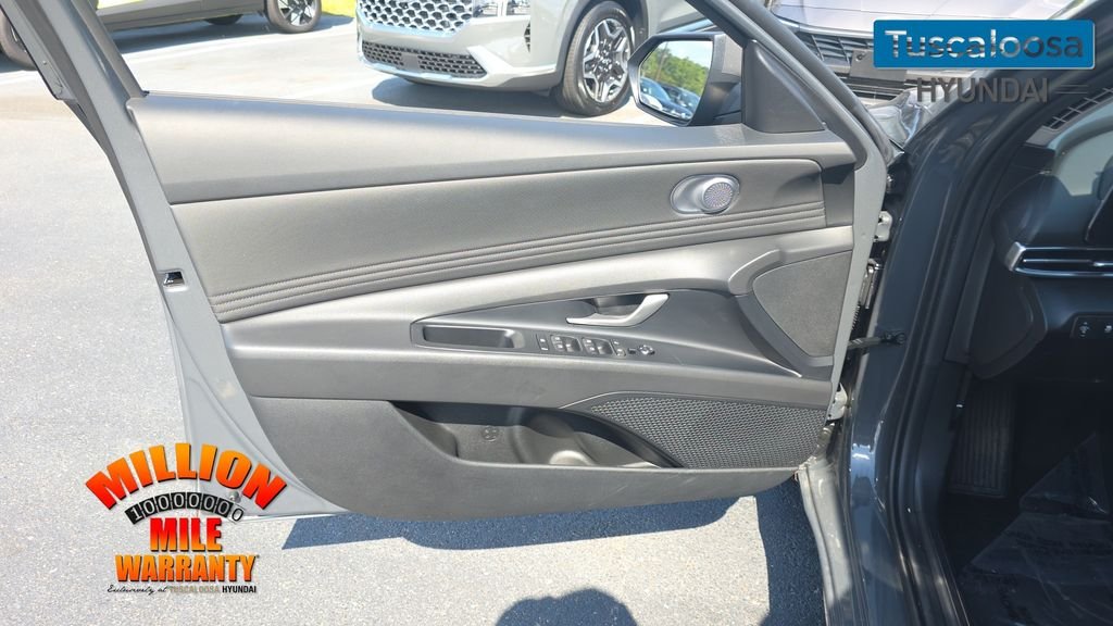 Certified Used 2025 Gray Hyundai SEL Convenience image 12