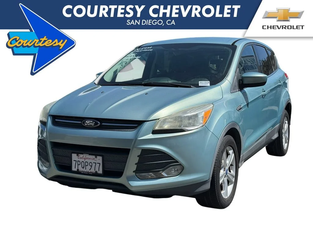 Used 2013 Green Ford SE image 1