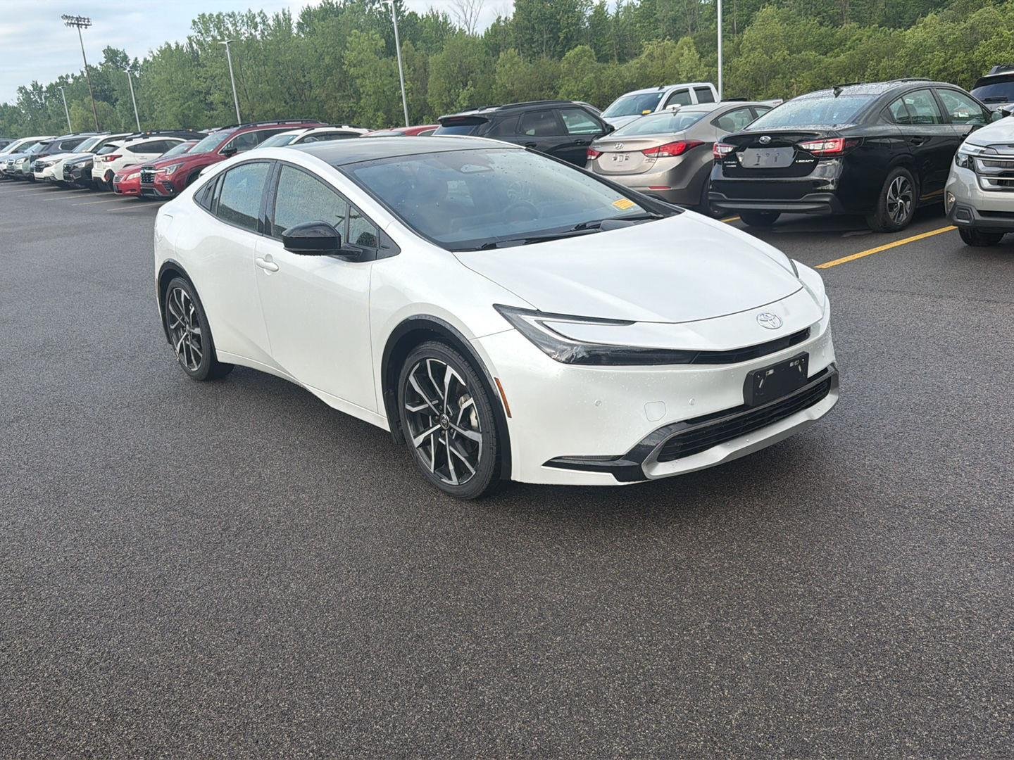 Used 2023 Wind Chill Pearl Toyota XSE image 2