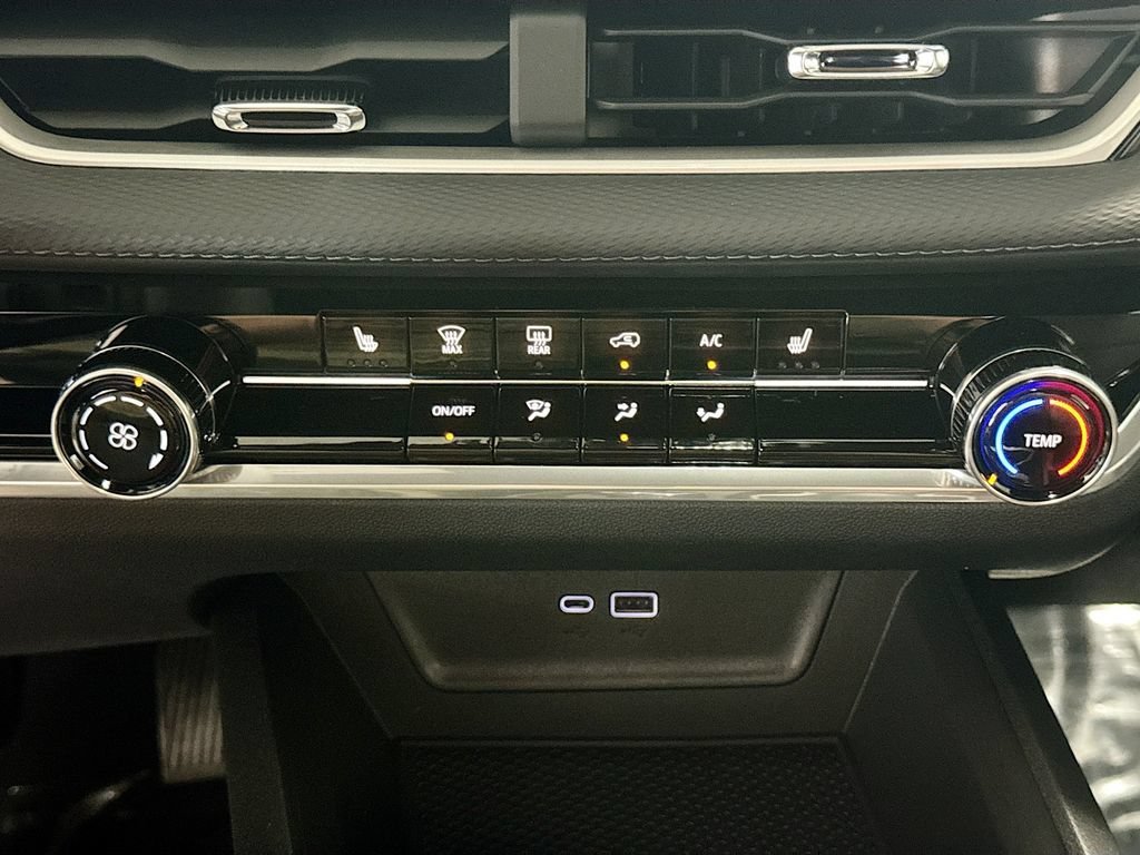 2027 Chevrolet Equinox LT - Photo 16