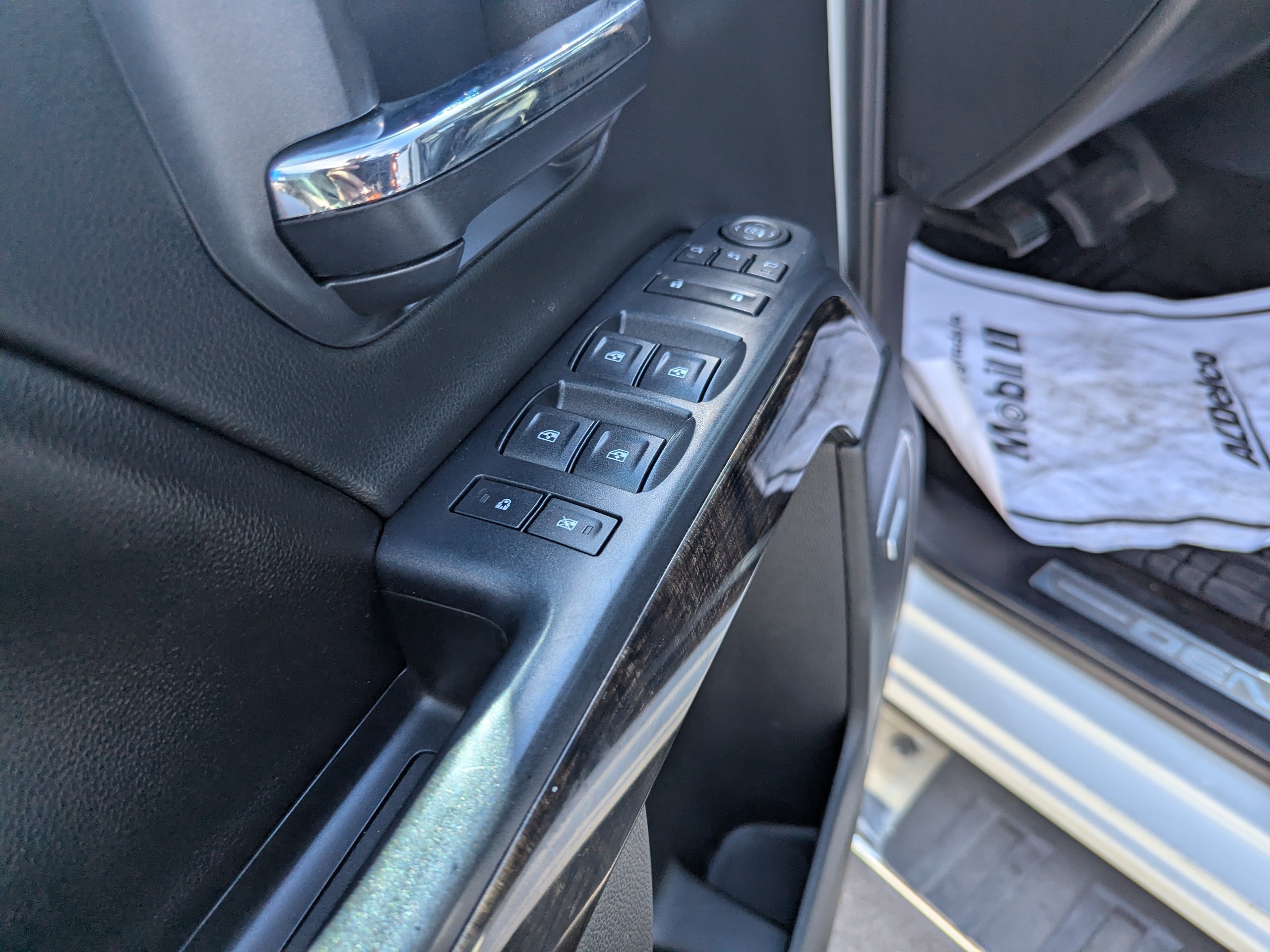 Used 2015 SUMMIT WHITE GMC Denali image 11