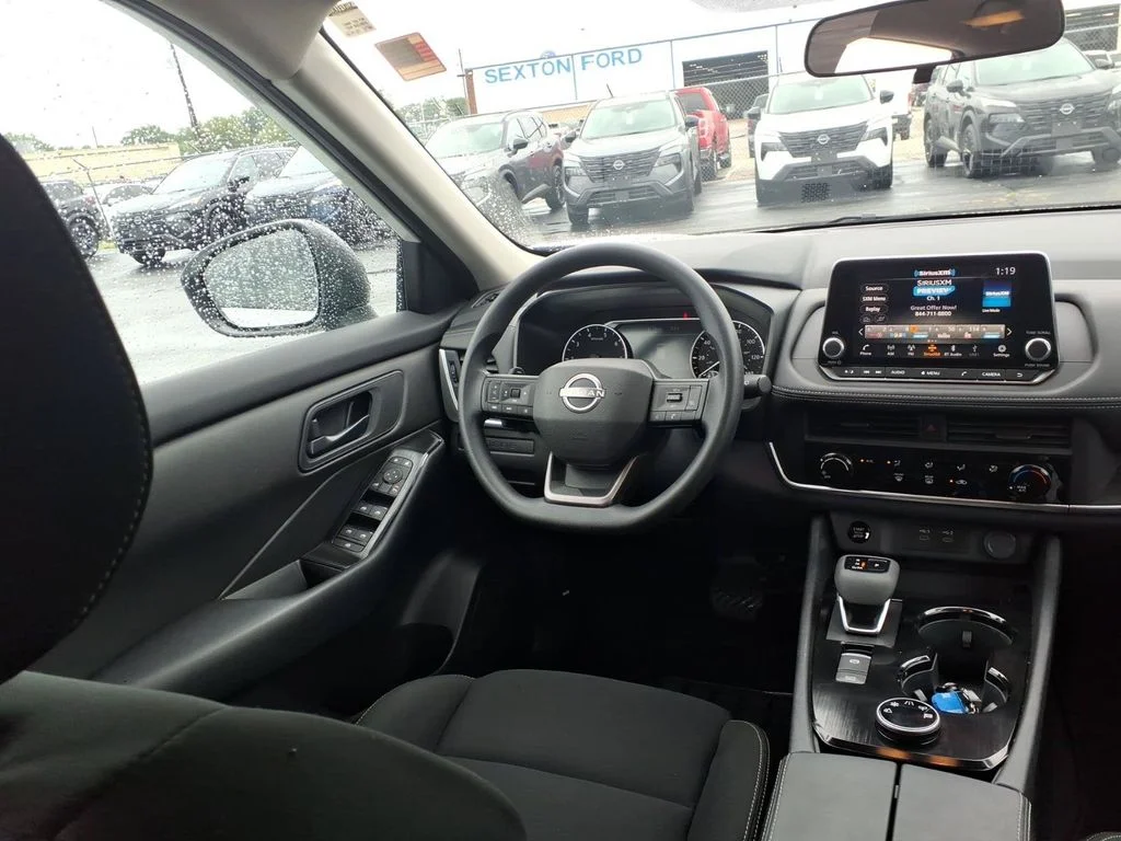 Used 2025 White Nissan S image 16