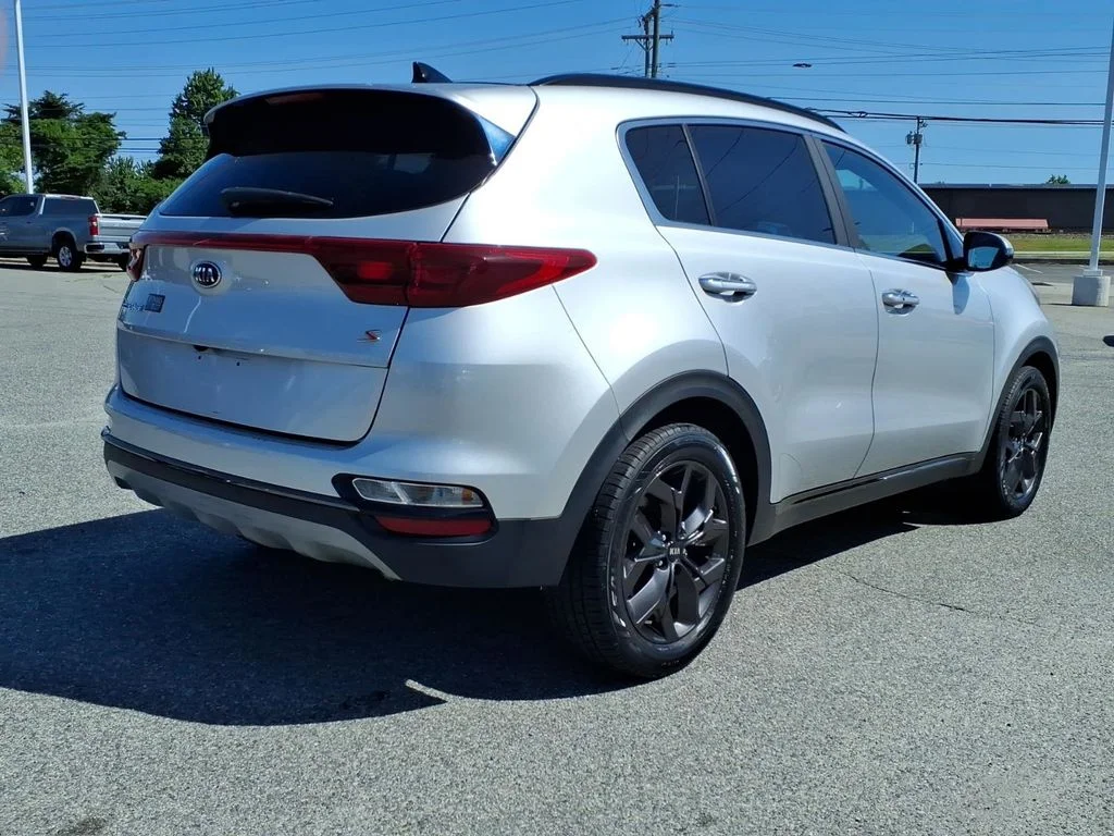 Used 2020 Silver Kia S image 32