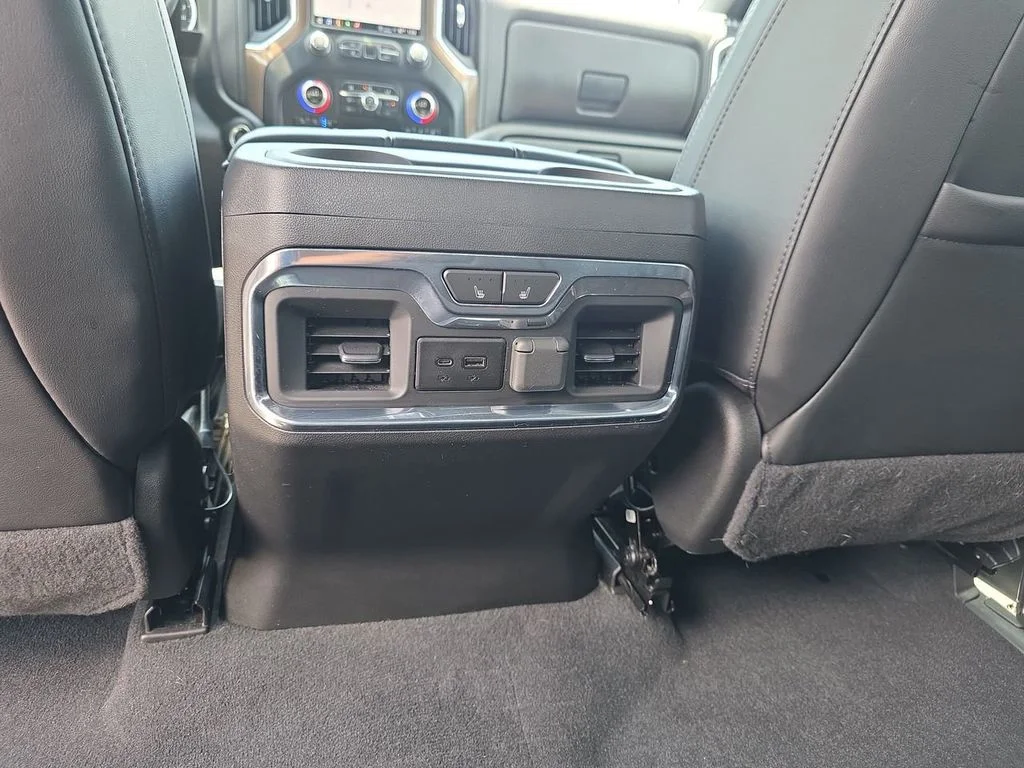 Used 2023 Red Chevrolet High Country image 15