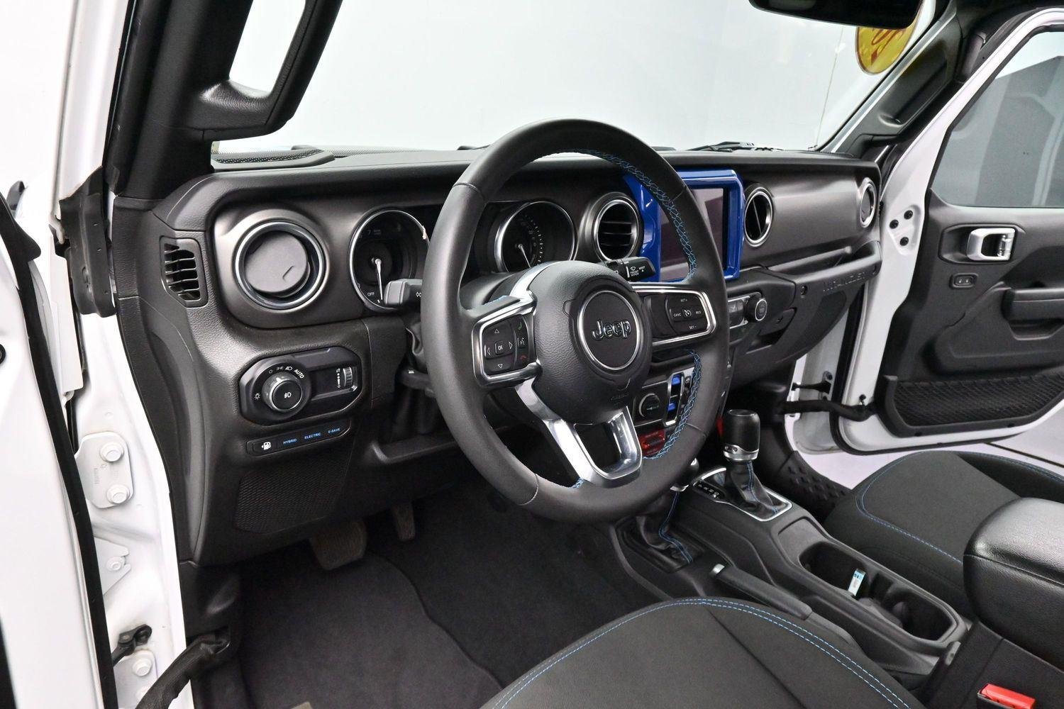 Used 2023 Bright White Clearcoat Jeep Rubicon image 15