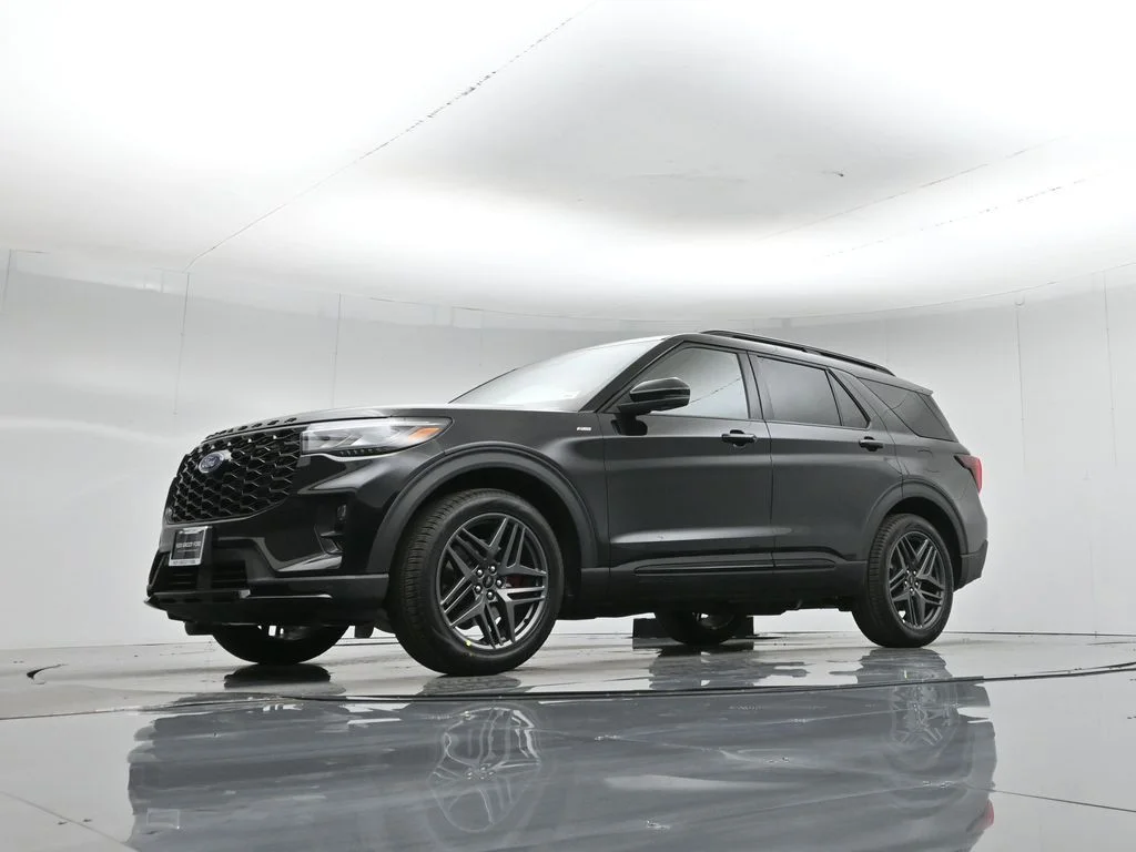 New 2026 Agate Black Metallic Ford ST-Line image 44