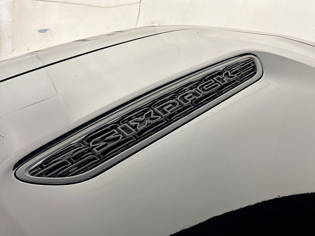 New 2026 Diamond Black Crystal Pearlcoat Dodge  image 22