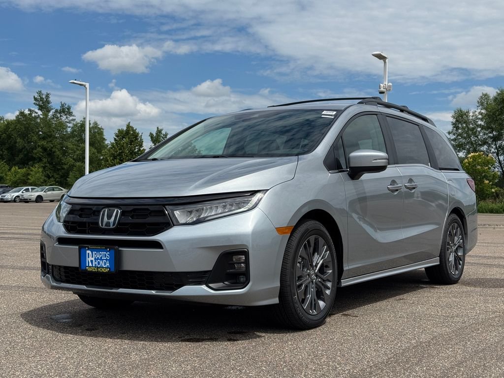 New 2026 Solar Silver Metallic Honda Touring image 3