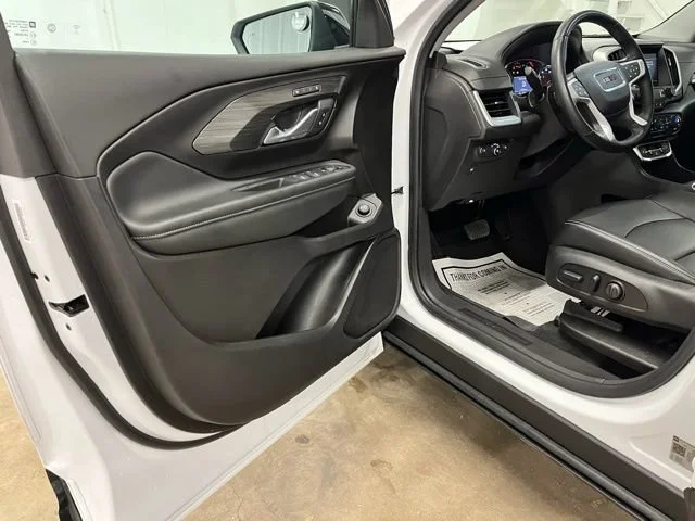 Used 2024 Summit White GMC SLT image 7