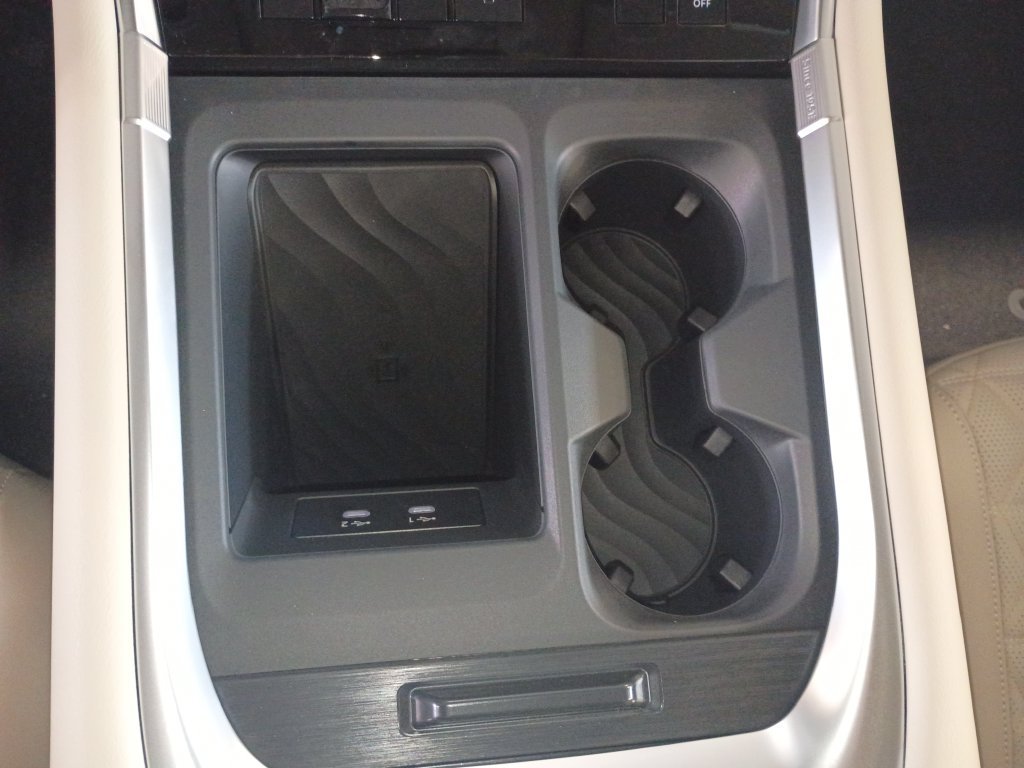 2026 Nissan Armada Platinum Reserve - Photo 17