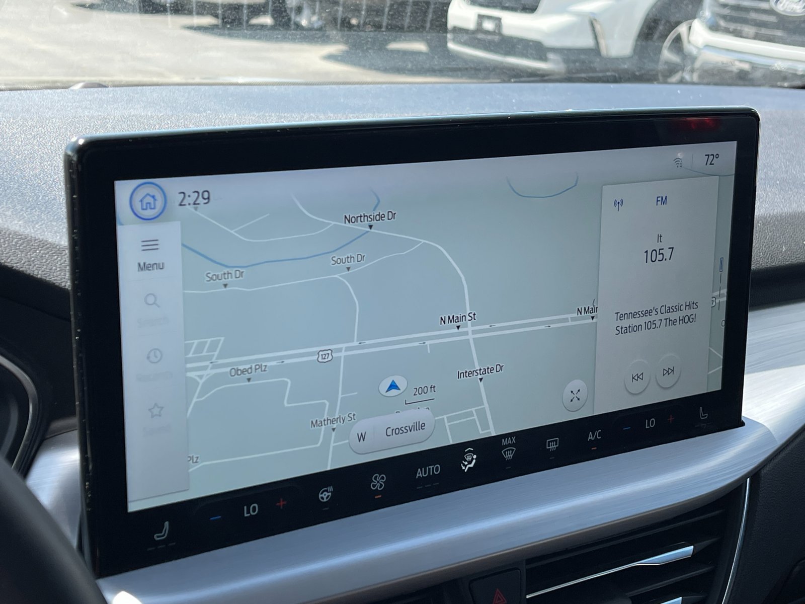Used 2024  Ford Platinum image 21