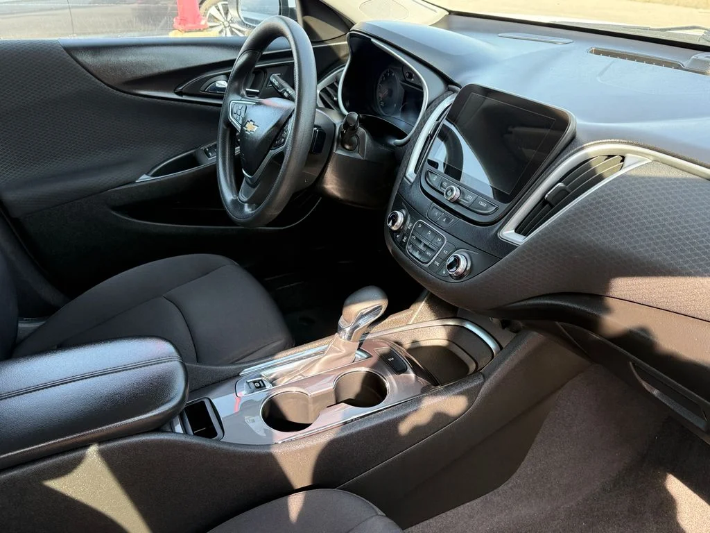 Used 2023 White Chevrolet LT image 15