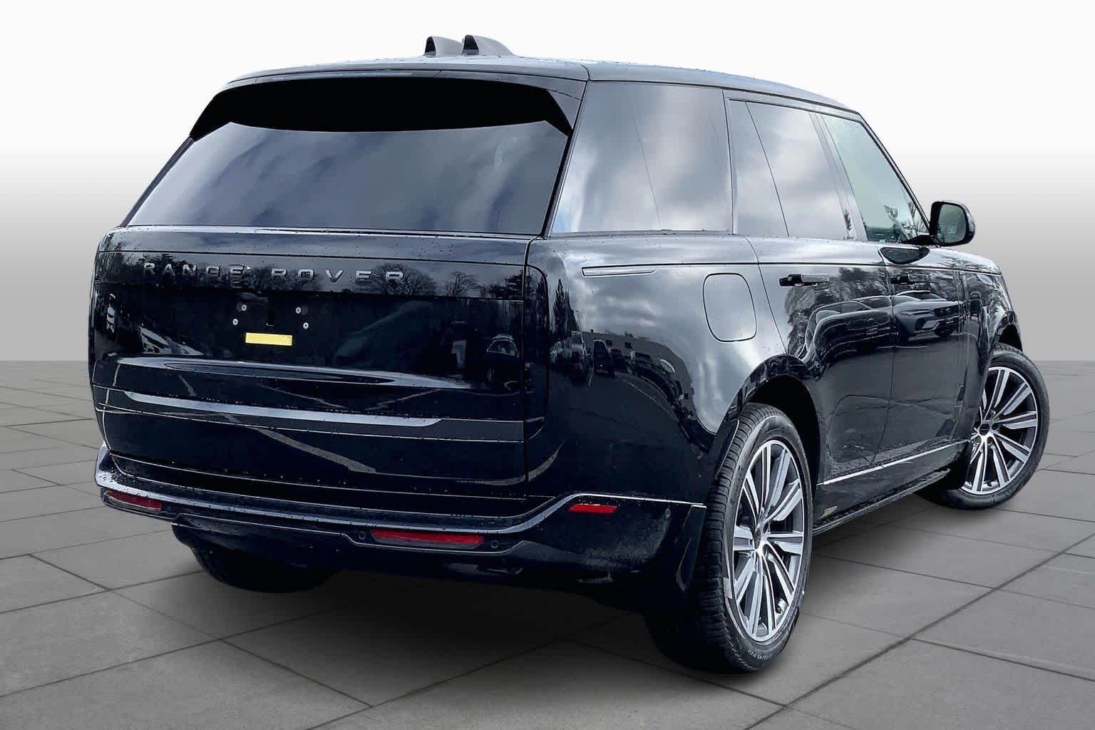 New 2026 Santorini Black Land Rover Autobiography image 3