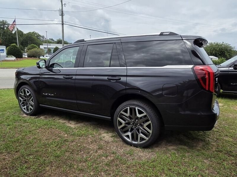 New 2026 Dark Matter Gray Metallic Ford Platinum image 4