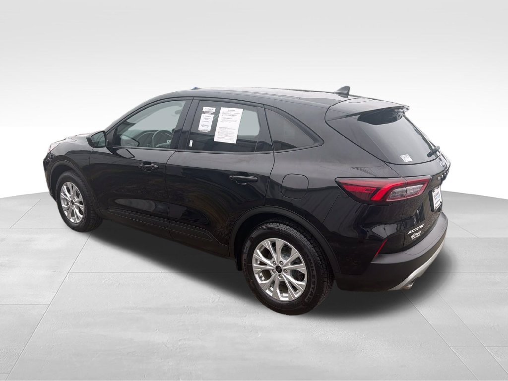 Used 2025 Black Ford Active image 3