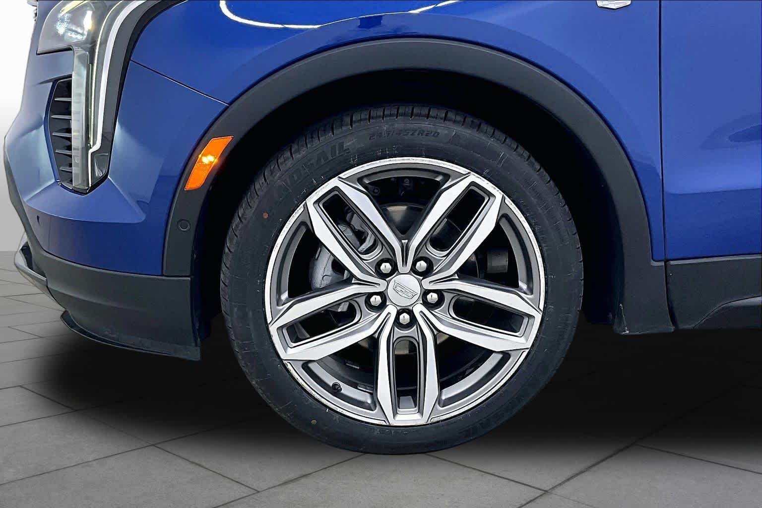 Used 2023 Wave Metallic Cadillac FWD Sport image 10