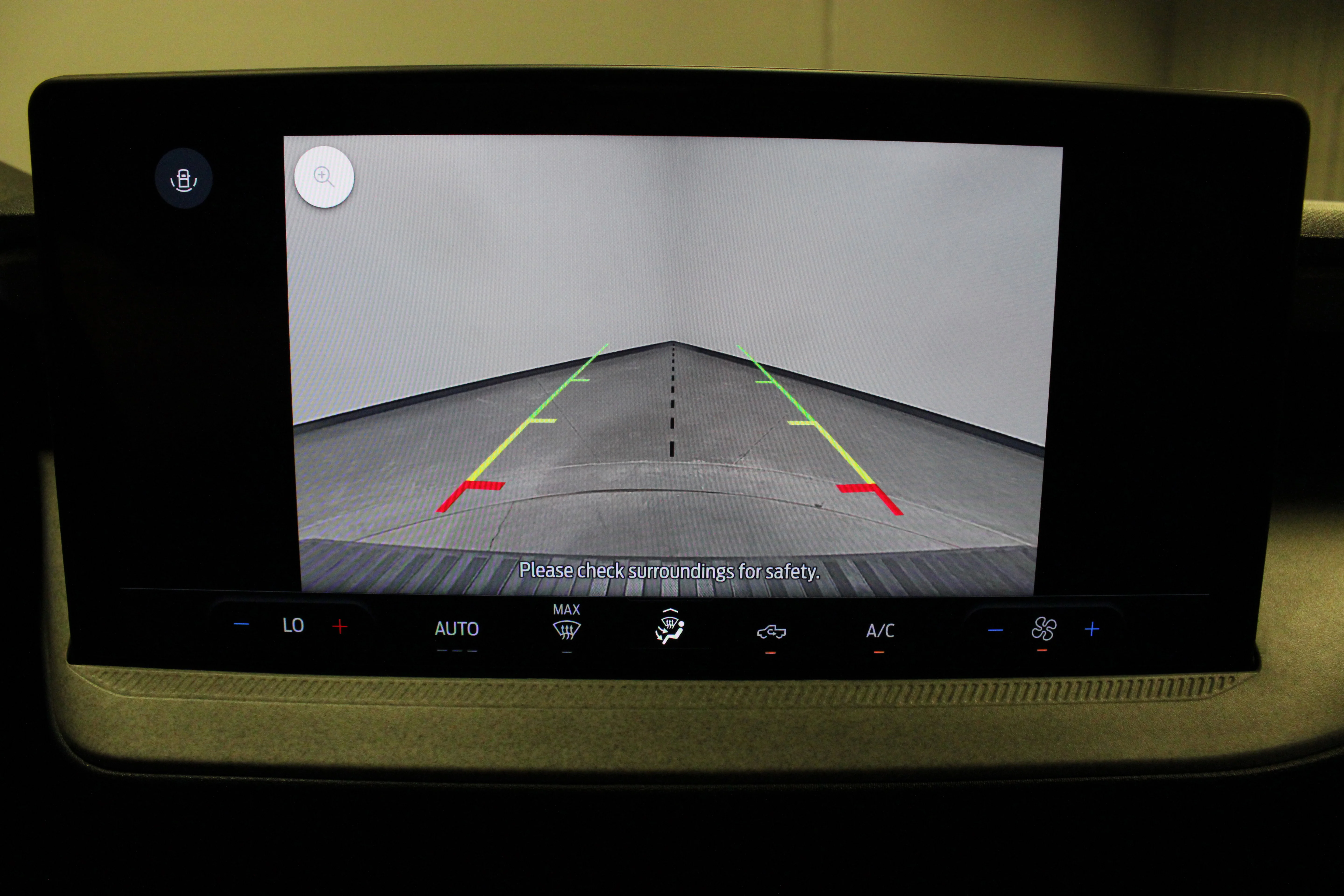 Used 2025 Gray Metallic Ford XLT image 26