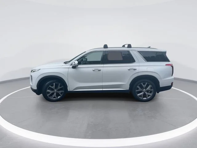 Used 2022 White Hyundai SEL image 4