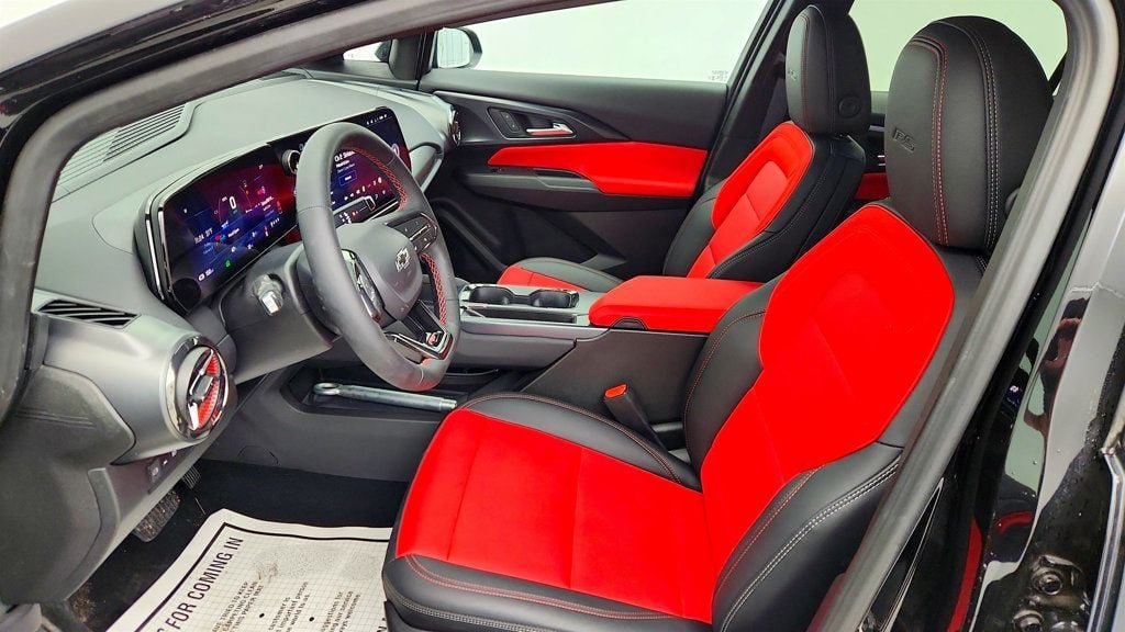 2025 Chevrolet Equinox EV RS - Photo 18