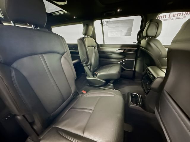 New 2026 Fathom Blue Pearl-Coat Exterior Paint (Late Availability) Jeep  image 30