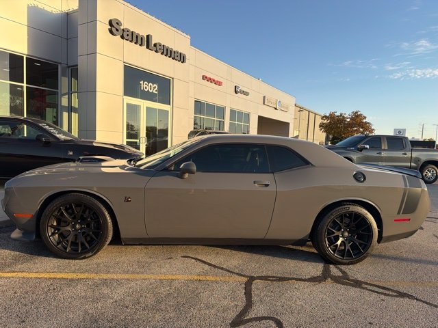 Used 2017 Gray Dodge 392 Hemi Scat Pack Shaker image 4