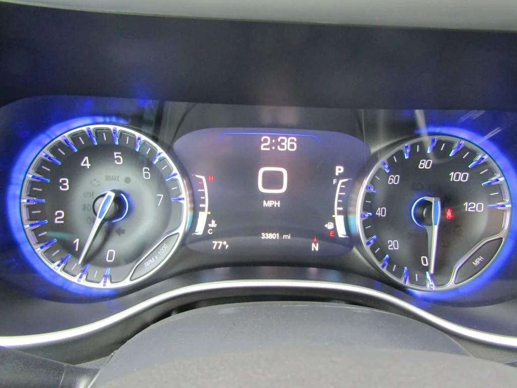 Used 2024 Silver Chrysler Touring L image 27