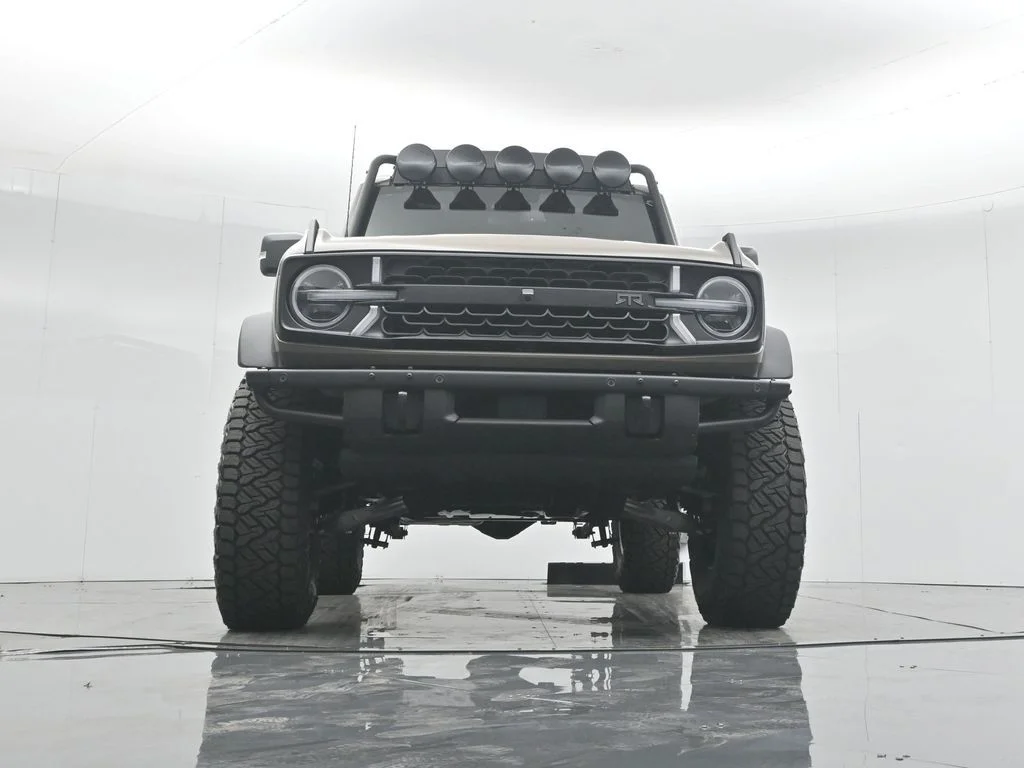 New 2025 Marsh Gray Ford Badlands image 50
