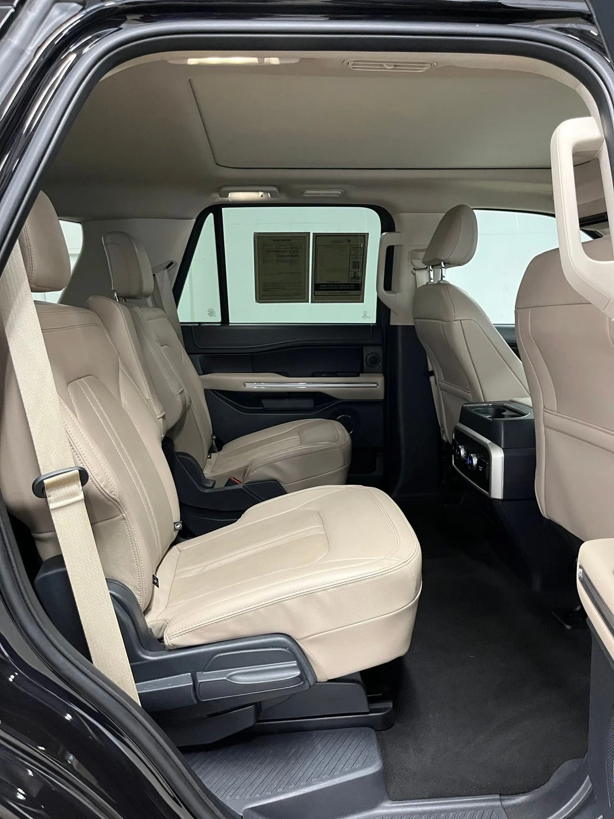Used 2024 Black Ford Limited image 21