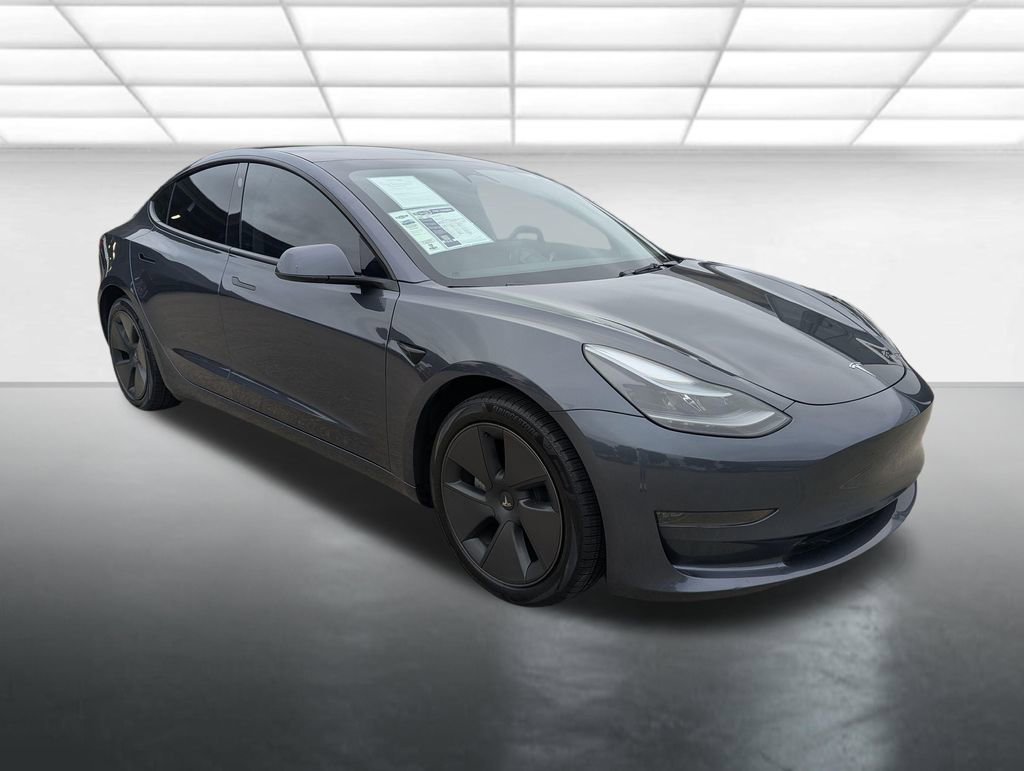 2023 Tesla Model 3 -'s photo