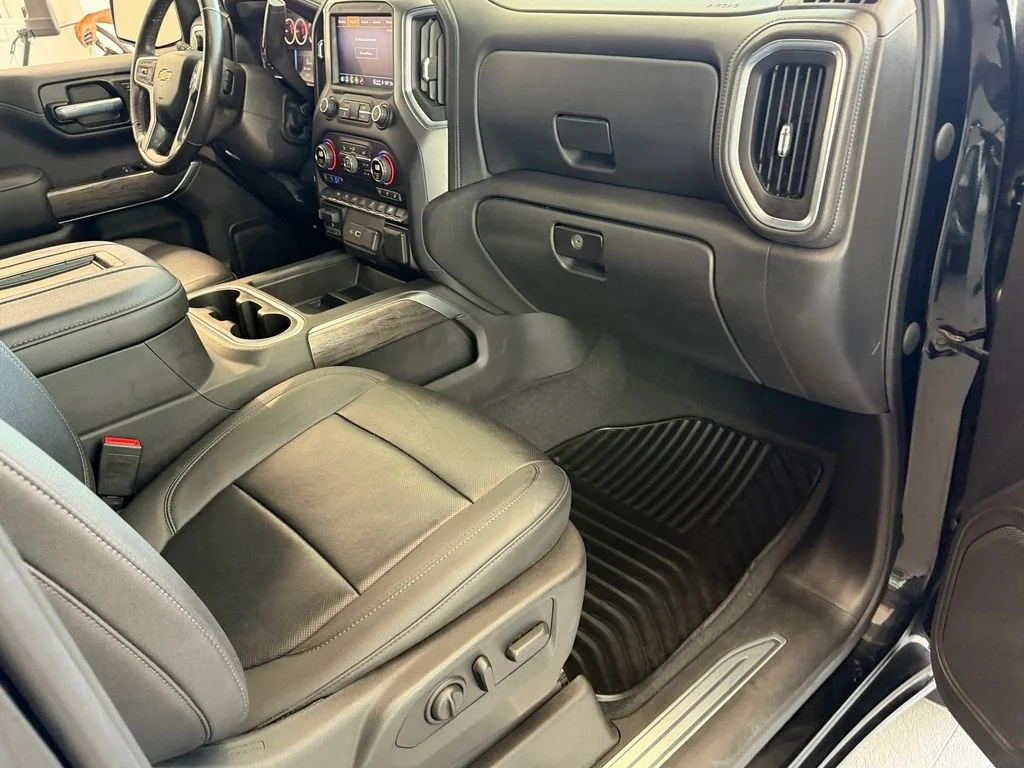 Used 2021 Black Chevrolet LTZ image 18